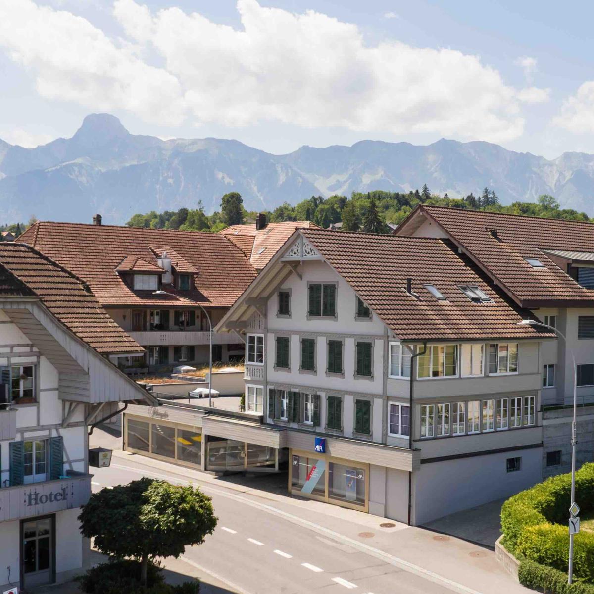 Malerarbeiten und Fassadensanierung bei einem Komplettumbau in Uetendorf